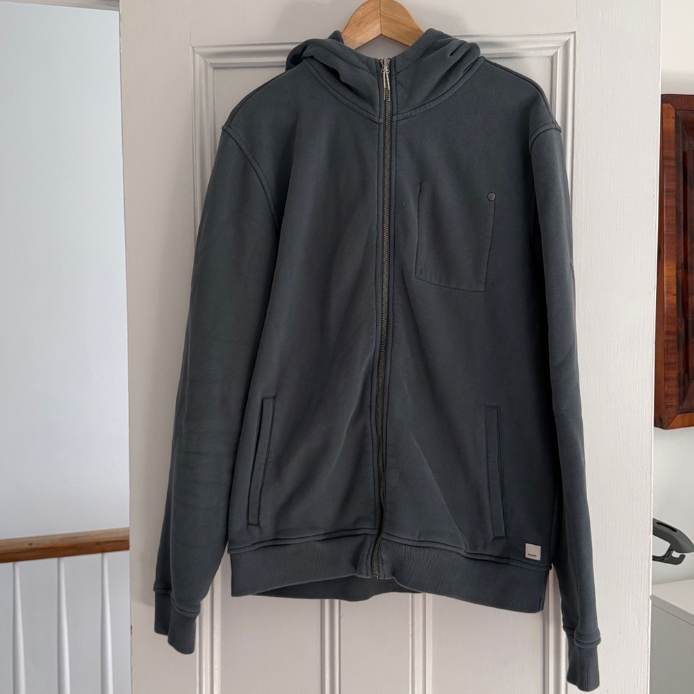 Vuori Gray Men’s hoodie